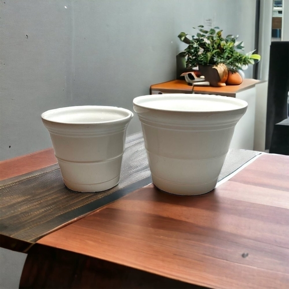 Pair of Planter Modern Horizontal Ribs Ceramic Round Planters White Plants Pots - Picture 1 of 6